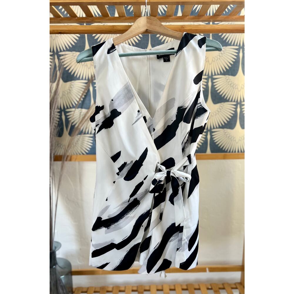 StyleStalker White V-Neck Romper Romper